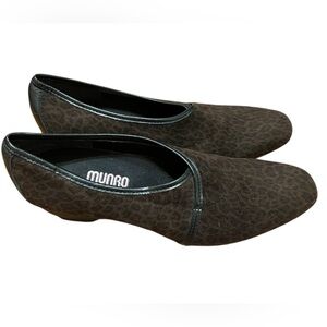 MUNRO Dana Leopard Print Low Wedge Heel Slip-on Shoes 8 M